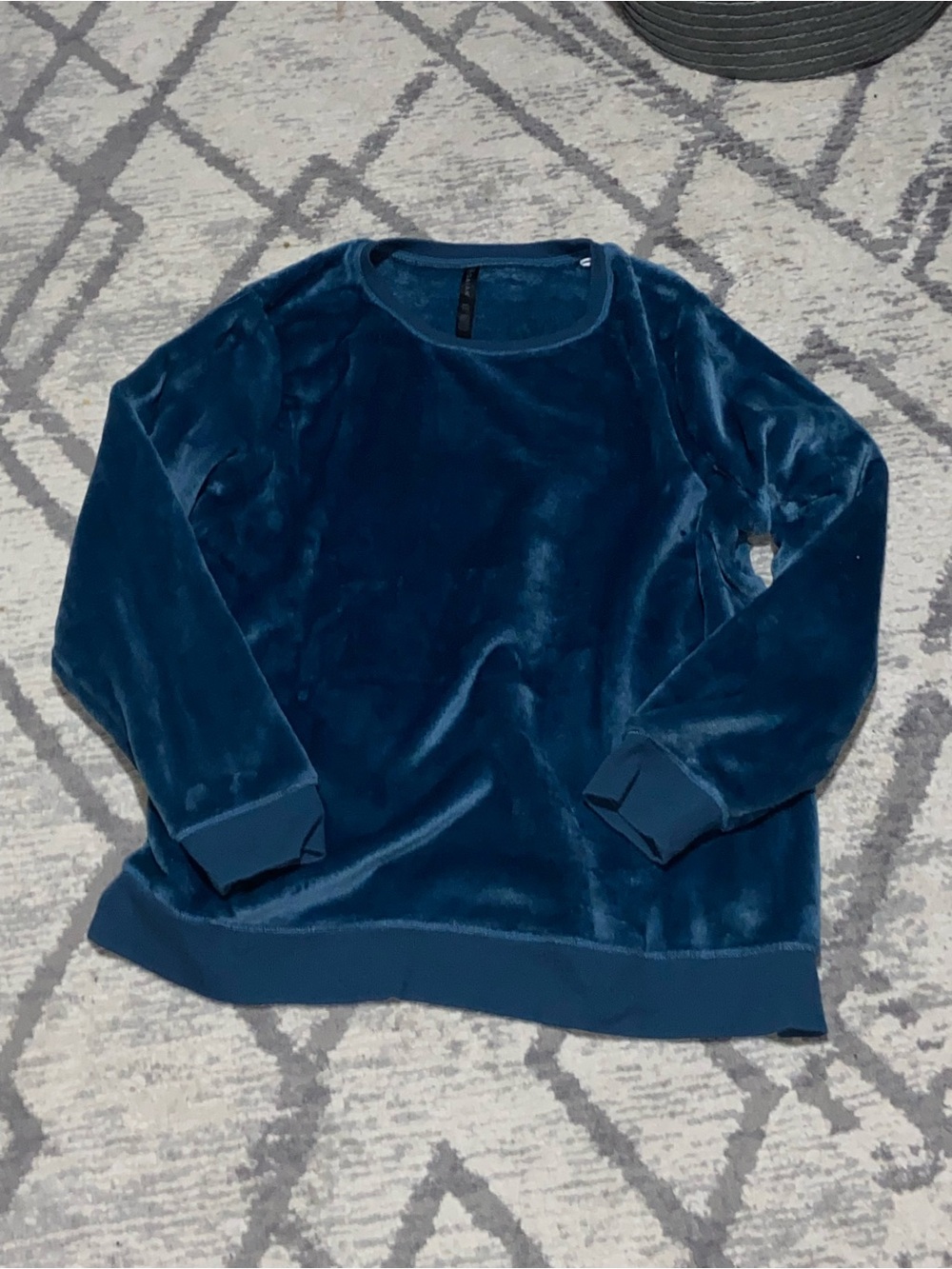 GAIAM Plush Crewneck Sweater in Teal